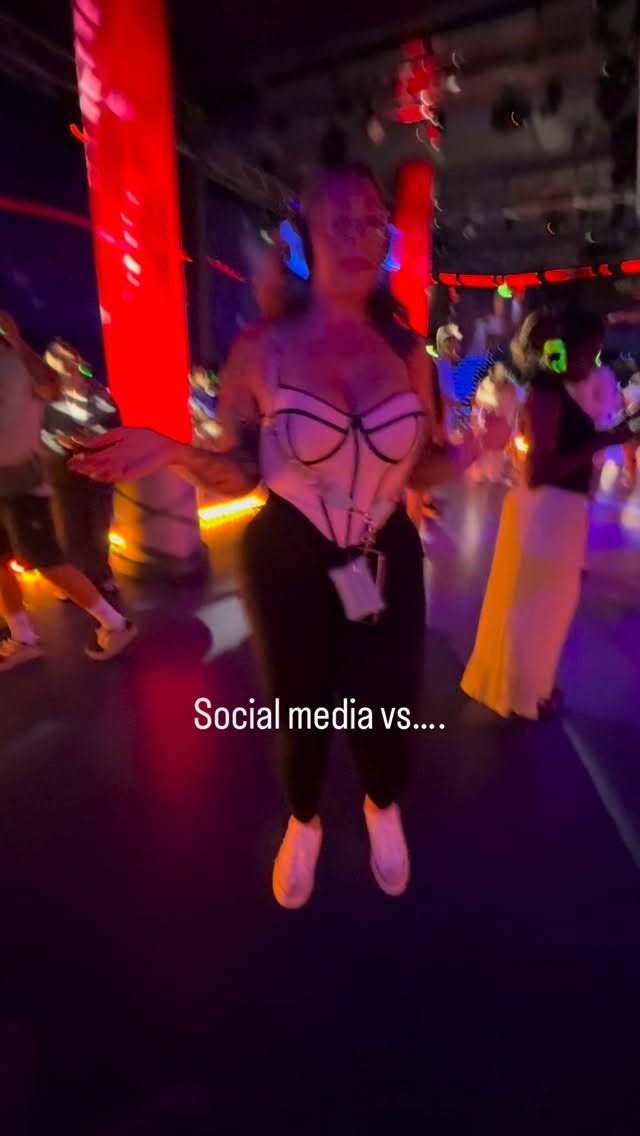 The silent disco was a trip. You’re vibing and then take your headphones off and the reality of what’s actually happening sets in 🤭🤣 
#shortstacktallsnack #shortkings #tallqueen #silentdisco🎧 #wonderoftheseas🛳️